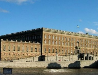 Τρομοκρατική επίθεση στη Στοκχόλμη: Οι βουλευτές παραμένουν εγκλωβισμένοι στο Κοινοβούλιο της χώρας